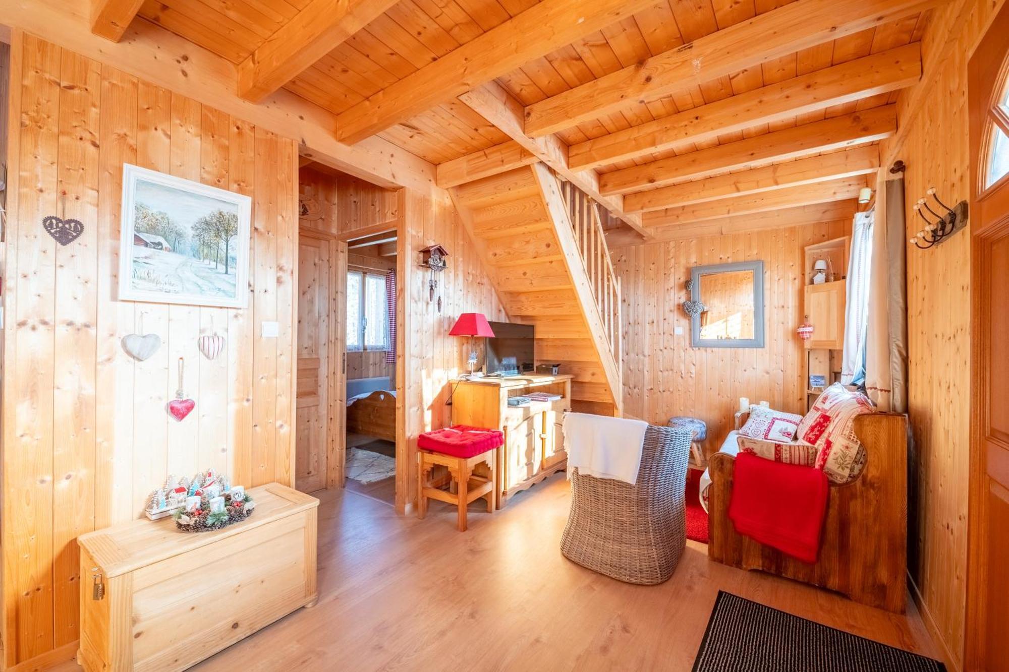 Chalet L'Embellie - Chalet Avec Piscine Partagee Saint-Laurent-en-Grandvaux المظهر الخارجي الصورة